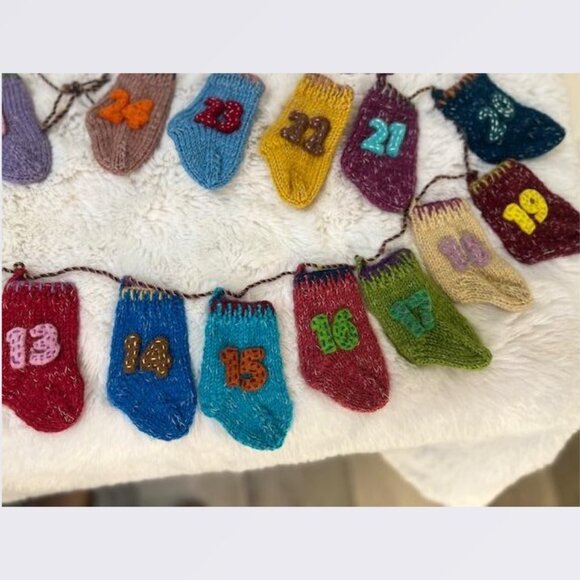 Christmas Countdown Stockings Garland from Sundance - NEW - Picture 5 of 6